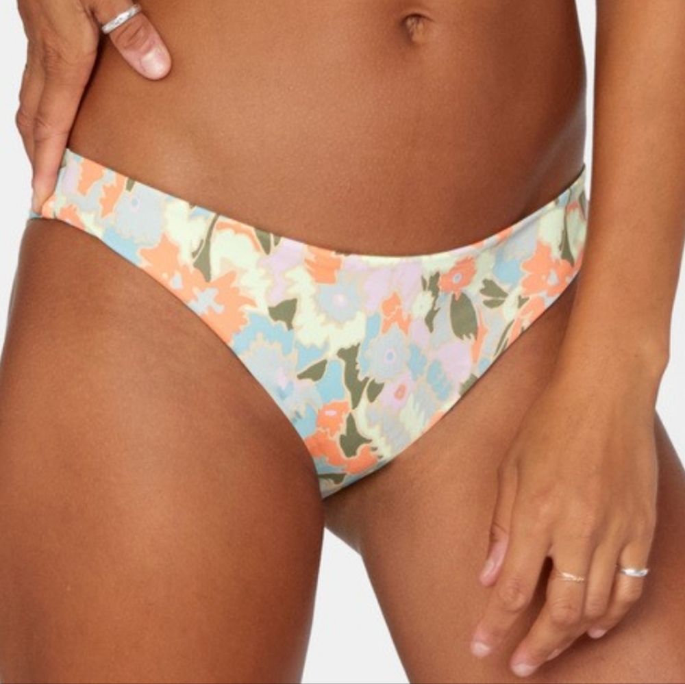 NWT RVCA On The Road Medium Floral Low Rise Bikini Bottom